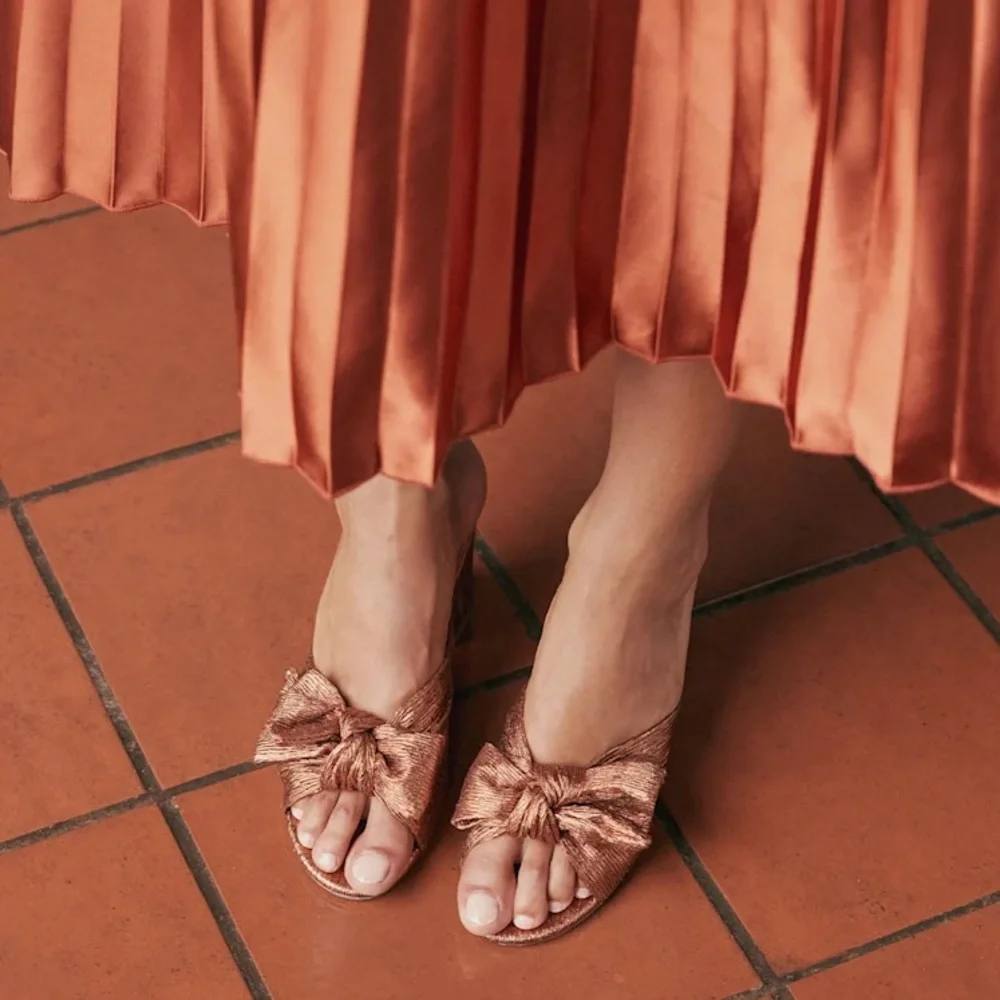 Lulu's Copper Bow Accent Mules - Picture 4 of 5